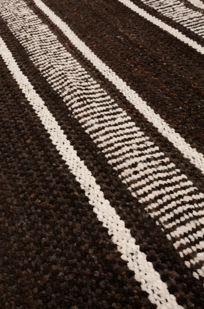Clemencia | Natural Brown & White