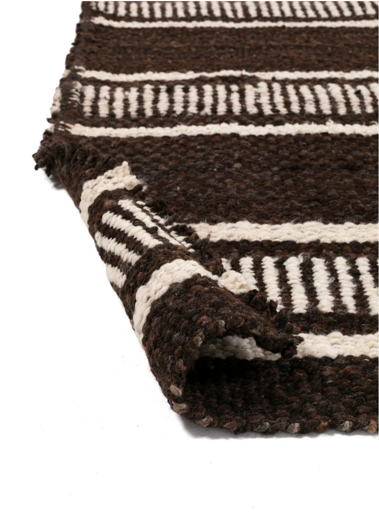 Clemencia | Natural Brown & White