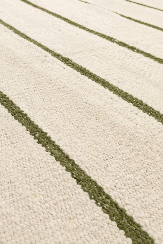 Tomasa | Natural White & Moss