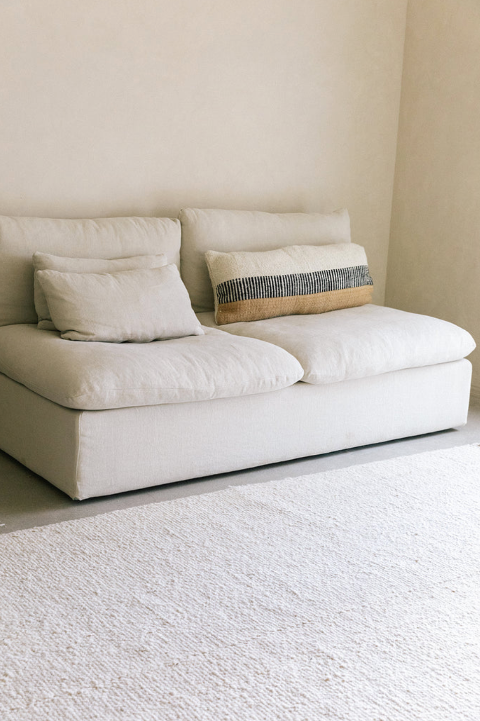 Almohadón Paloma Lumbar XL | Natural, Black & Sand