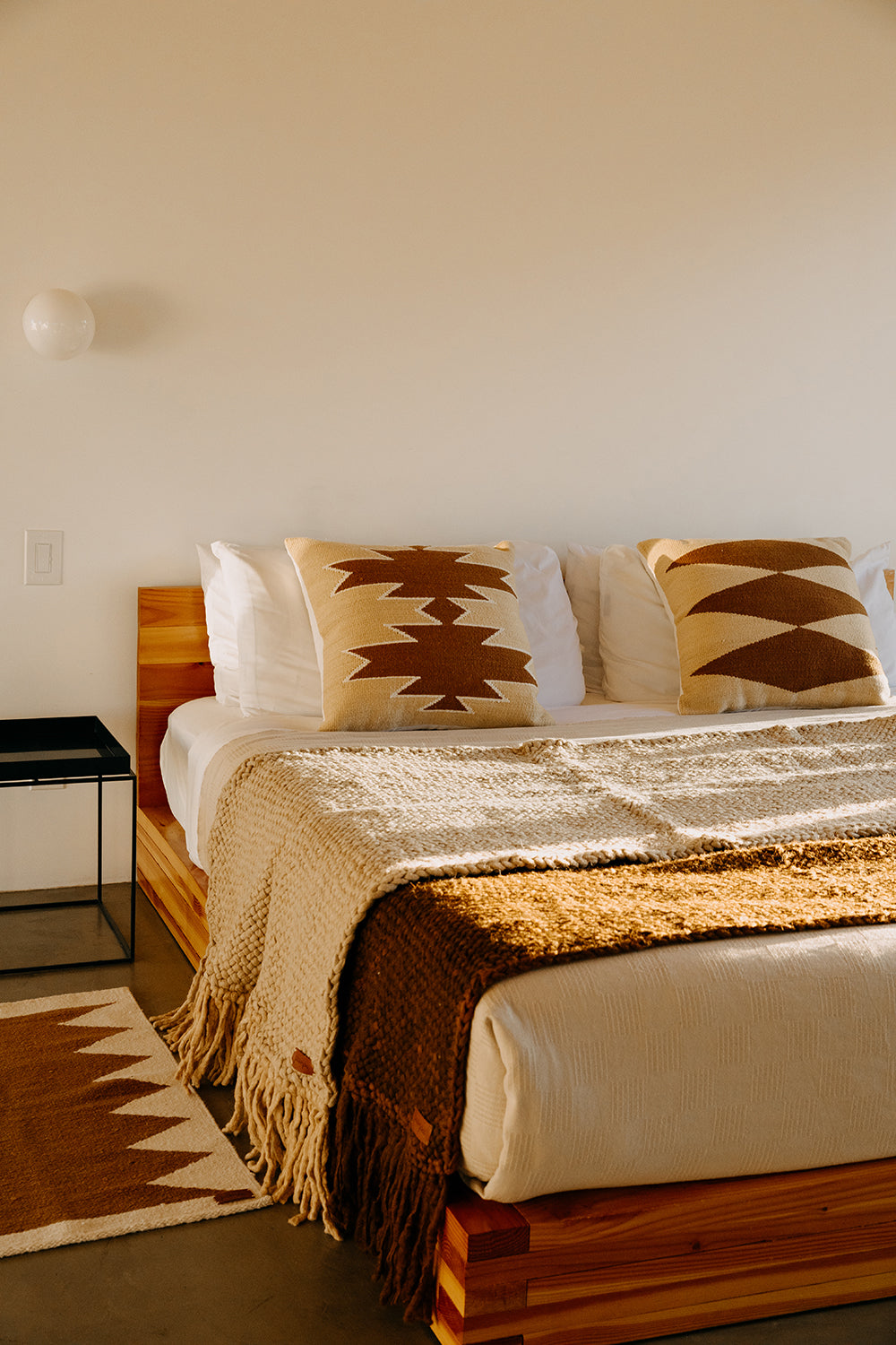 Almohadón Etnico #3 | Camel, Natural & Latte