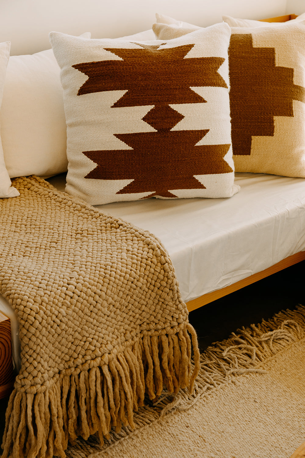 Almohadón Etnico #3 | Natural & Latte
