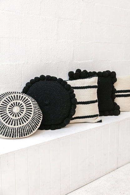 Almohadón Clásico Grande #1 | Negro