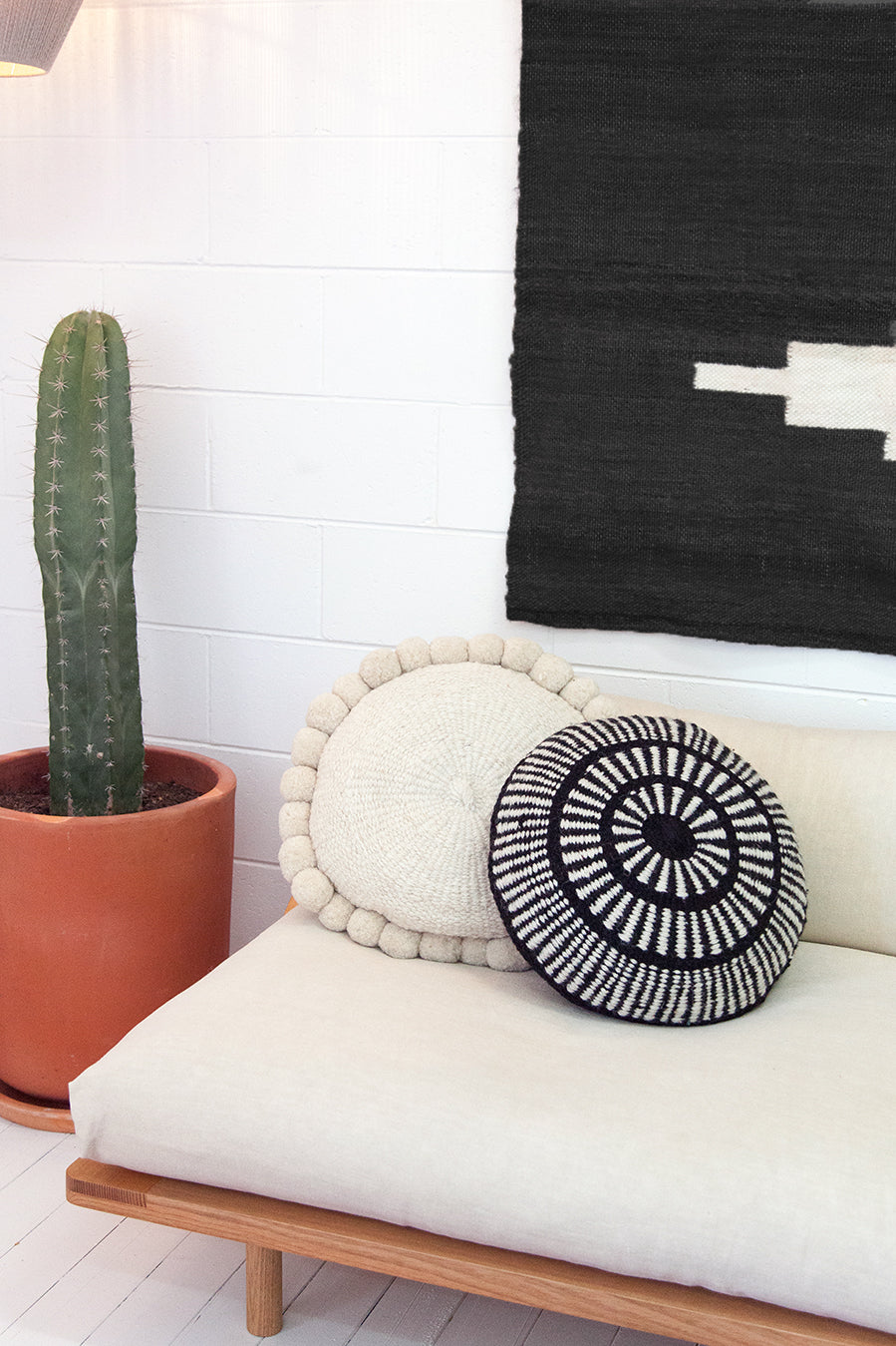 Almohadón Sierra | Natural & Negro