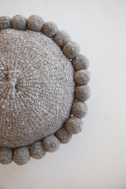 Almohadón Clásico Mediano #1 | Gris