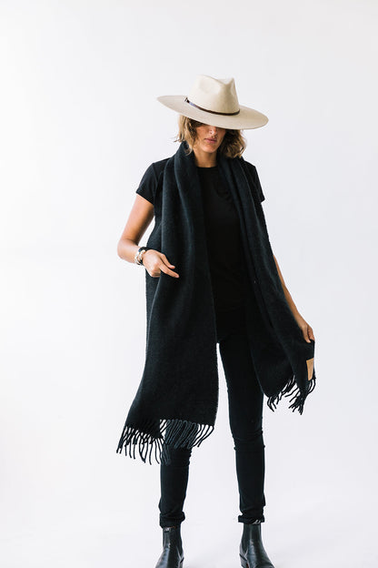 Pampa Oversized Scarf | Black