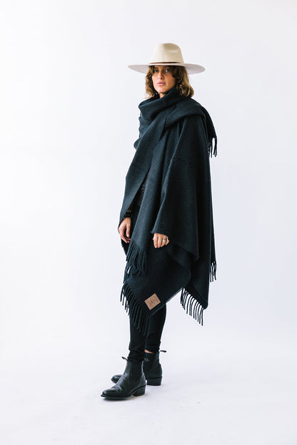 Pampa Poncho | Black