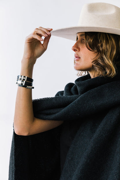 Pampa Poncho | Black
