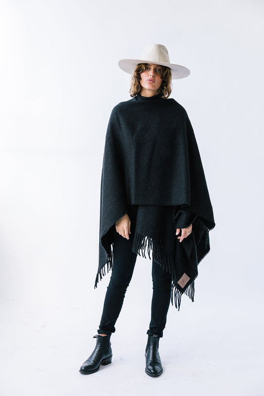 Pampa Poncho | Black