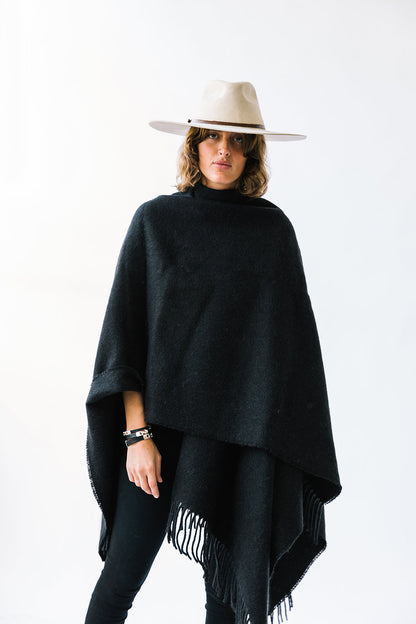 Pampa Poncho | Black
