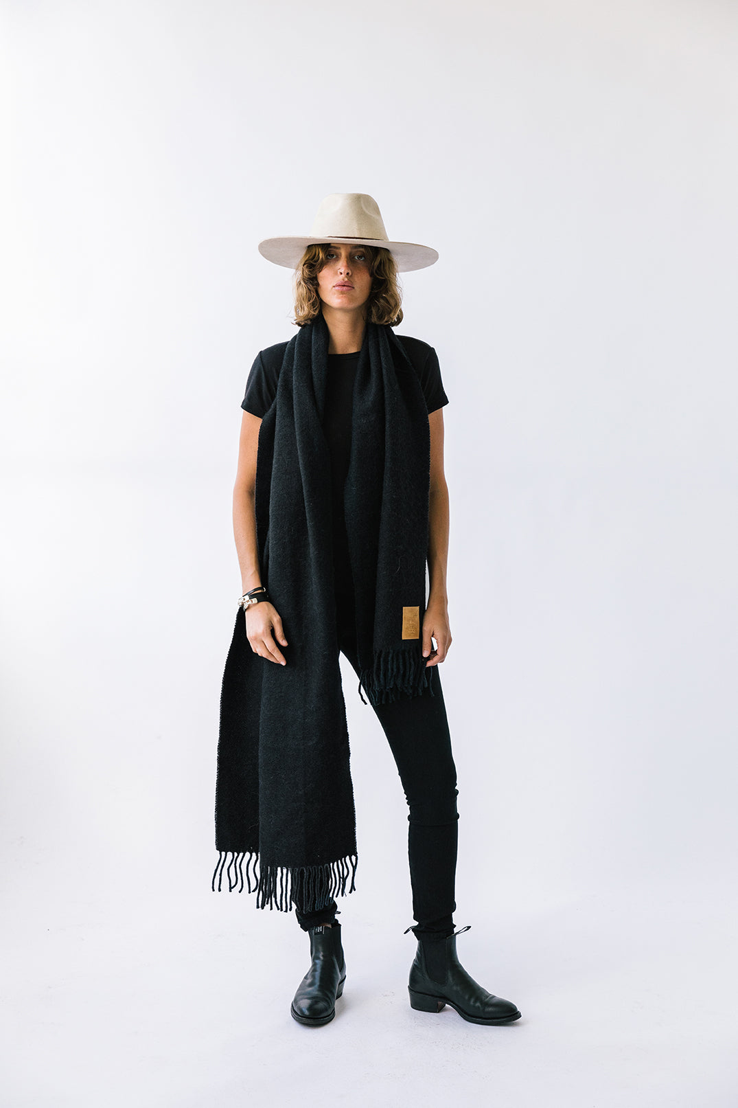Pampa Oversized Scarf | Black