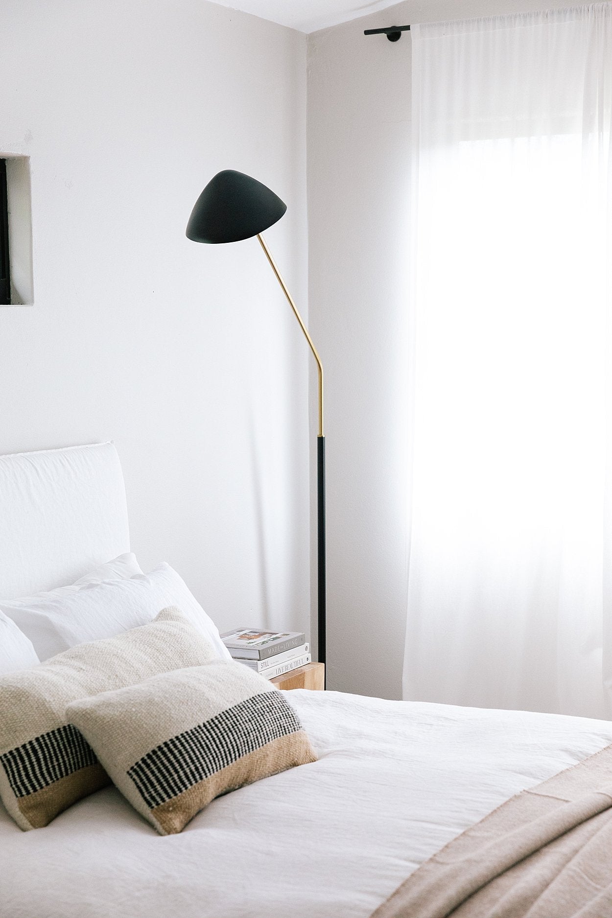 Almohadón Paloma Lumbar XL | Natural, Negro & Arena