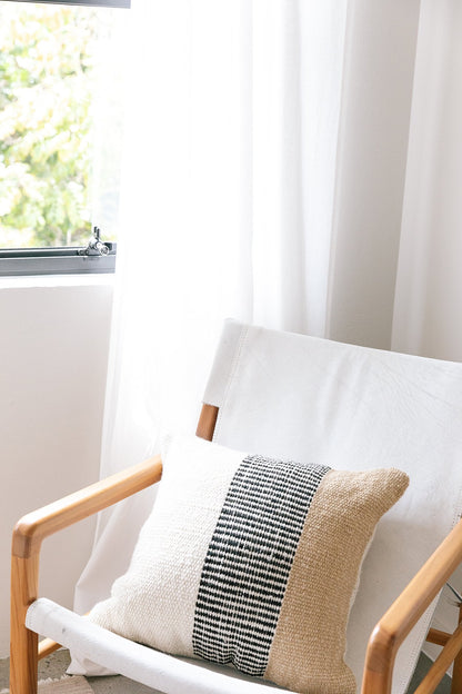 Almohadón Paloma | Natural, Negro & Arena