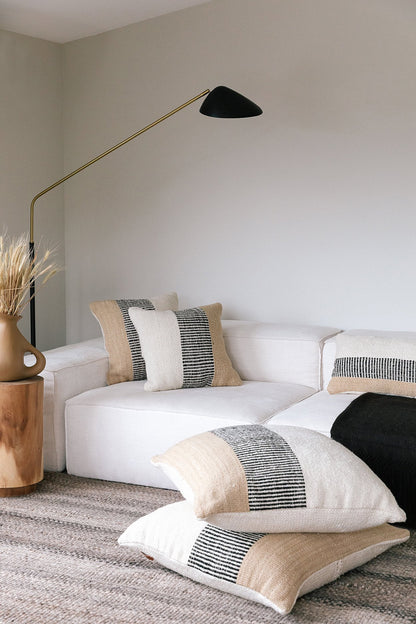 Almohadón Paloma | Natural, Negro & Arena