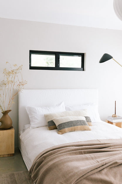 Almohadón Paloma Lumbar XL | Natural, Negro & Arena